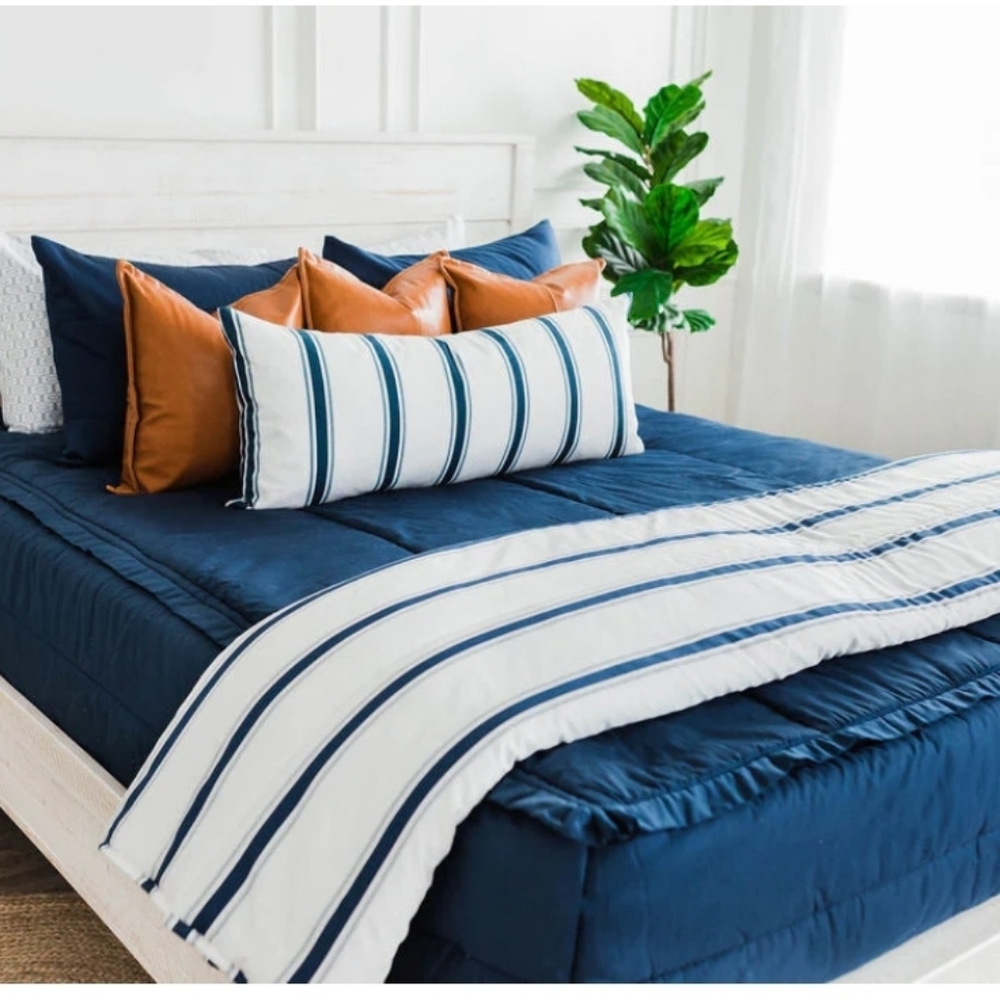 Beddy's Evan Twin Comforter set Navy with minky blanket